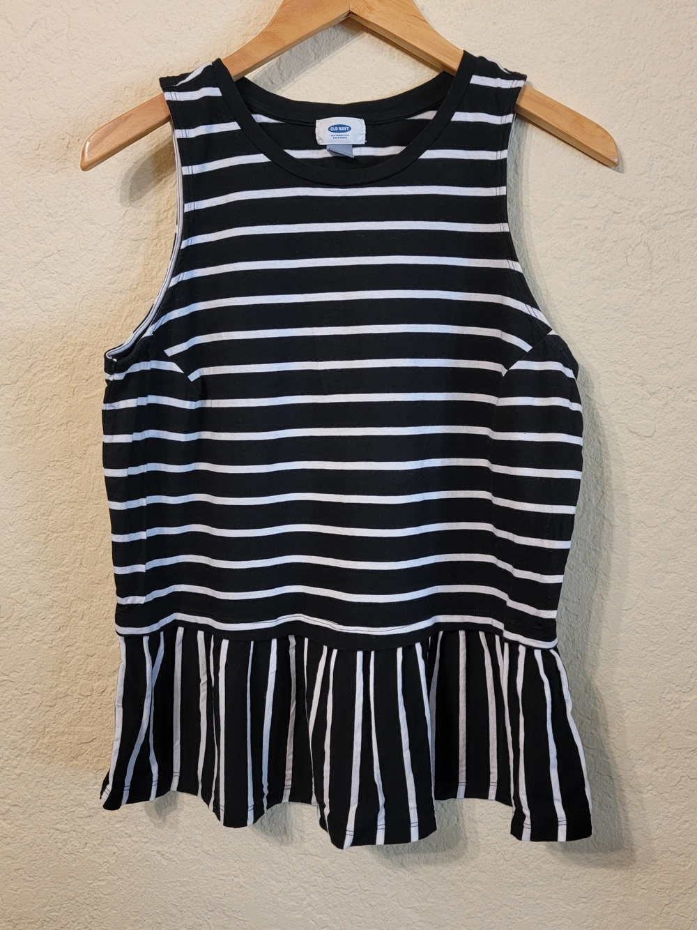 Old Navy Black and White Striped Peplum Tank Sz M